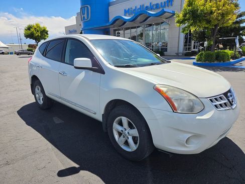 Used 2013 Nissan Rogue S w/ Special Edition Pkg FWD image 1