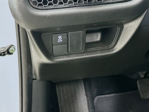 Used 2025 Honda HR-V LX image 16