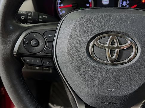 Used 2021 Toyota RAV4 XLE w/ Convenience Package AWD/4WD image 19