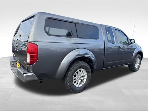 Used 2016 Nissan Frontier SV image 8