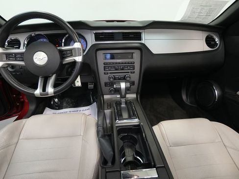 Used 2012 Ford Mustang Premium image 28