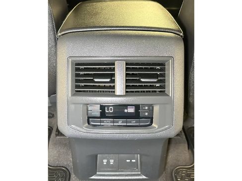 Used 2023 Volkswagen Atlas SEL R-Line AWD/4WD image 37