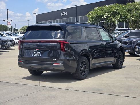 New 2026 Kia Carnival SX Prestige FWD image 4