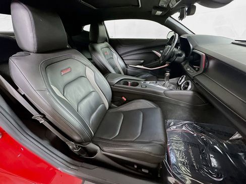 Used 2021 Chevrolet Camaro SS image 12