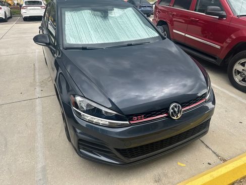 Used 2021 Volkswagen Golf 4-Door FWD image 8
