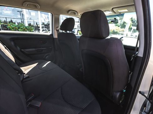 Used 2012 Kia Soul FWD image 20