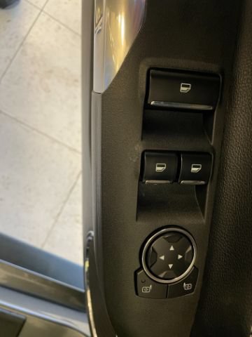 Used 2022 Ford Mustang Premium RWD image 9