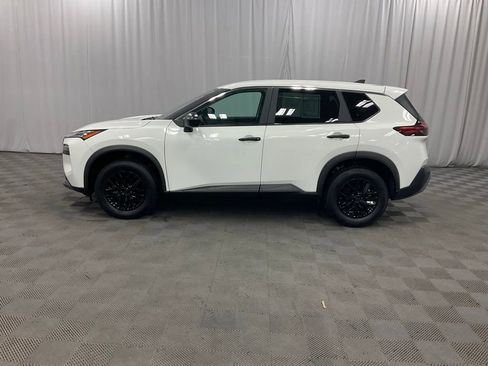 Used 2023 Nissan Rogue S image 13