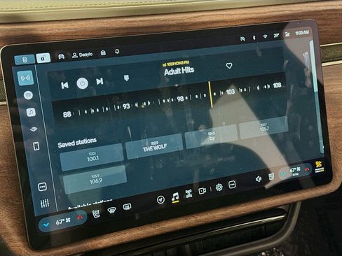 Used 2022 Rivian R1T Adventure image 15