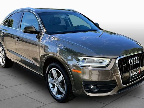 Used 2015 Audi Q3 2.0T Prestige w/ Prestige Package AWD/4WD image 3