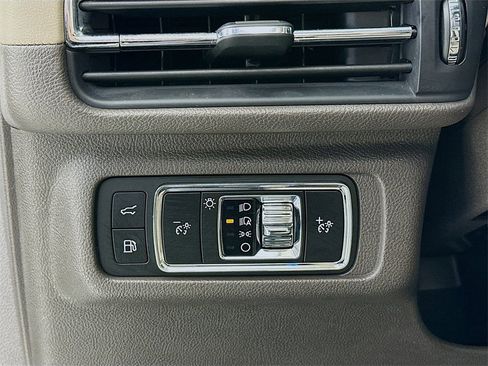 Used 2024 Lincoln Corsair Grand Touring image 10