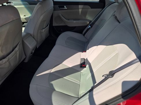 Used 2016 Hyundai Sonata SE FWD image 23