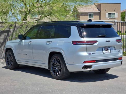 Used 2023 Jeep Grand Cherokee L Summit AWD/4WD image 7