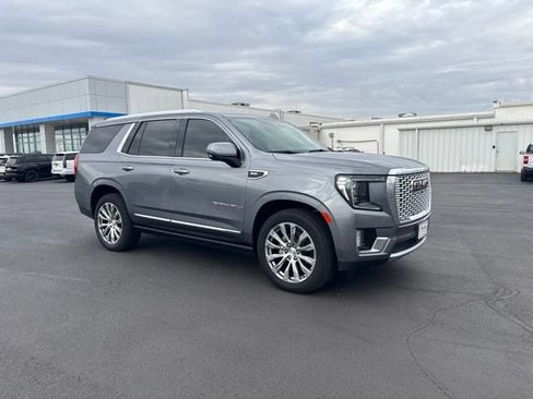 Used 2022 GMC Yukon Denali AWD/4WD image 3
