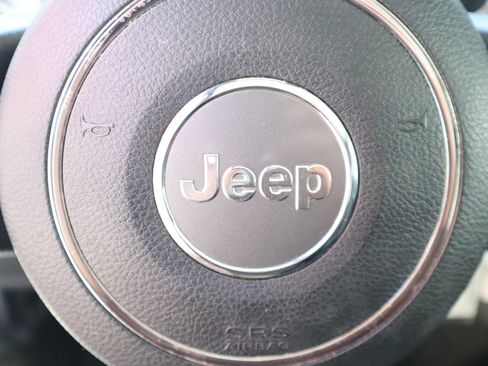 Used 2018 Jeep Wrangler Unlimited Sport S AWD/4WD image 30
