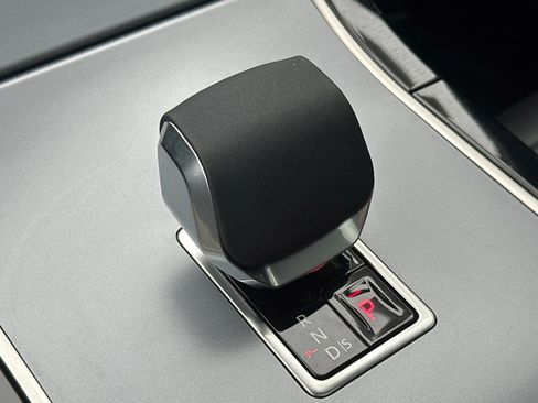 Certified 2025 Land Rover Range Rover Velar S image 24