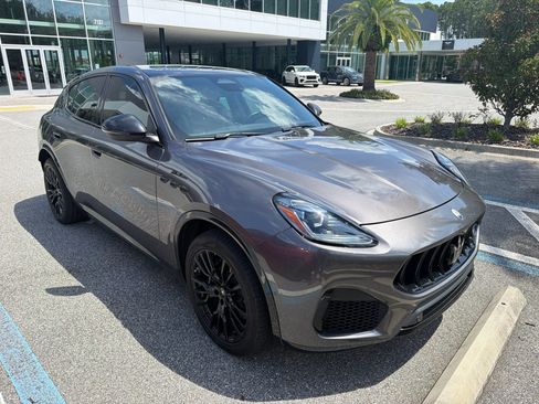 Used 2025 Maserati Grecale Modena AWD/4WD image 8