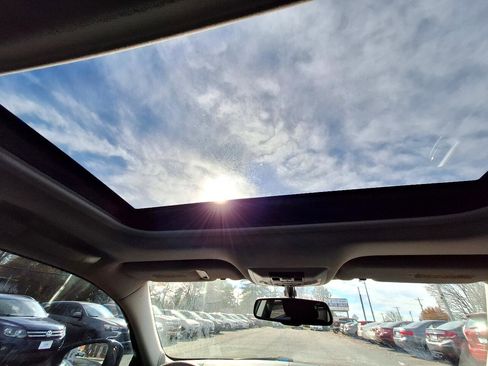 Used 2011 Lexus CT 200h Premium w/ Premium Audio Pkg image 31