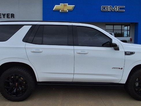 Used 2022 GMC Yukon AT4 AWD/4WD image 1