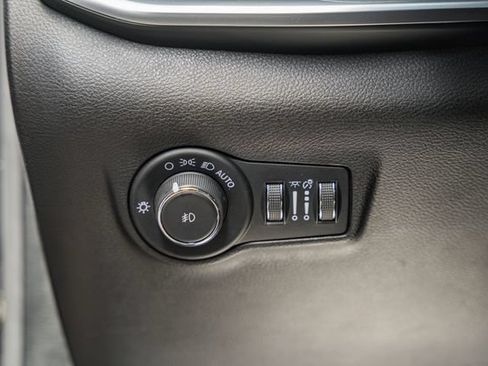 Used 2025 Jeep Compass Limited AWD/4WD image 47