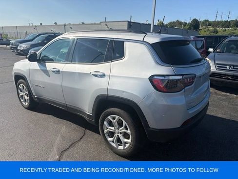 Used 2024 Jeep Compass Latitude AWD/4WD image 4