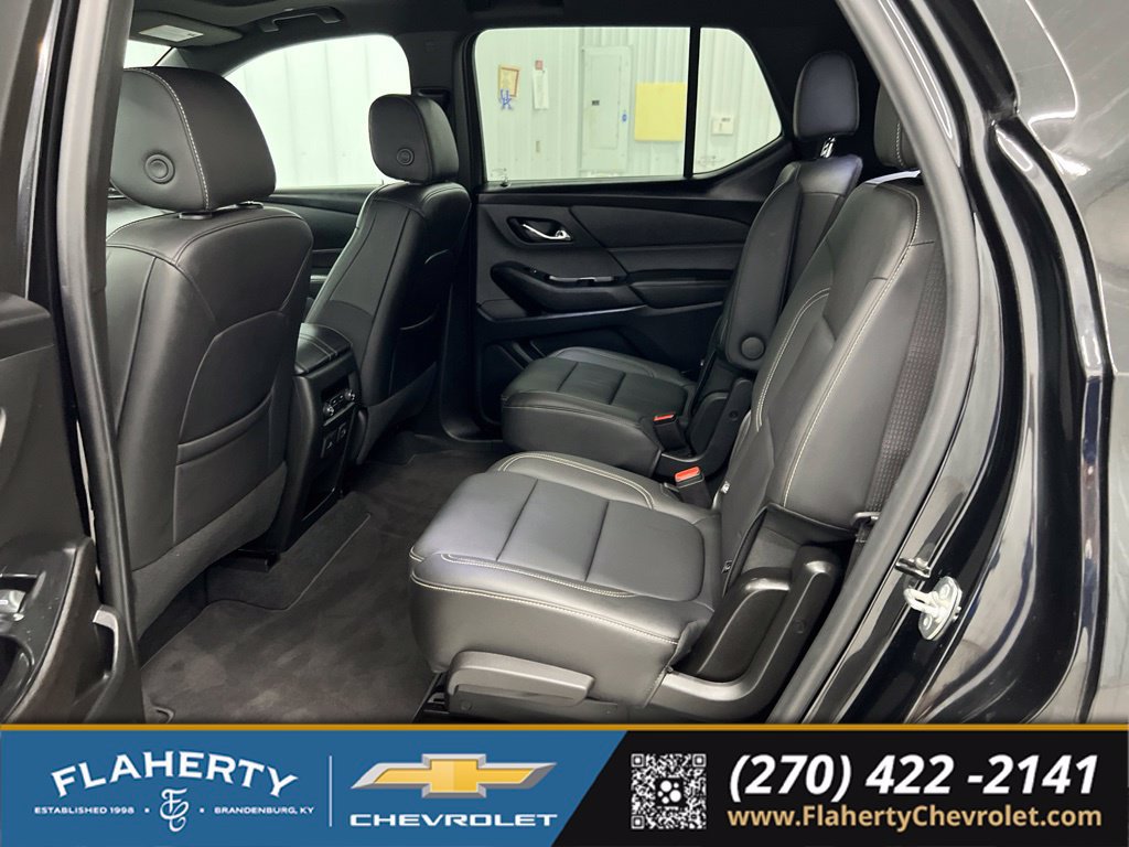 Used 2023 Chevrolet Traverse LT w/ LT Premium Package AWD/4WD image 11