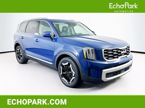 Used 2025 Kia Telluride S FWD image 1