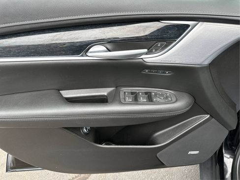 Certified 2025 Cadillac XT5 Premium Luxury AWD/4WD image 20