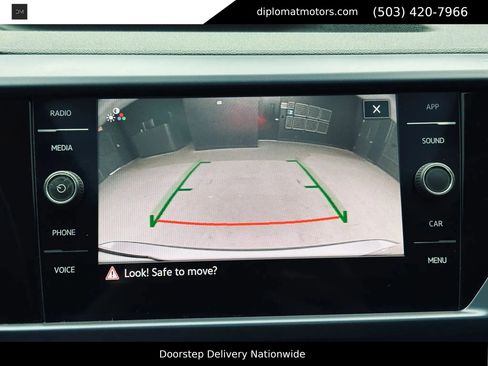 Used 2022 Volkswagen Taos SE w/ Panoramic Sunroof Package FWD image 36