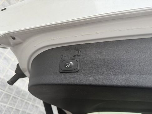 Used 2014 Ford Escape Titanium image 11