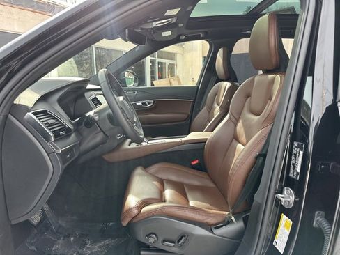 Certified 2024 Volvo XC90 B6 Ultimate w/ Protection Package image 19