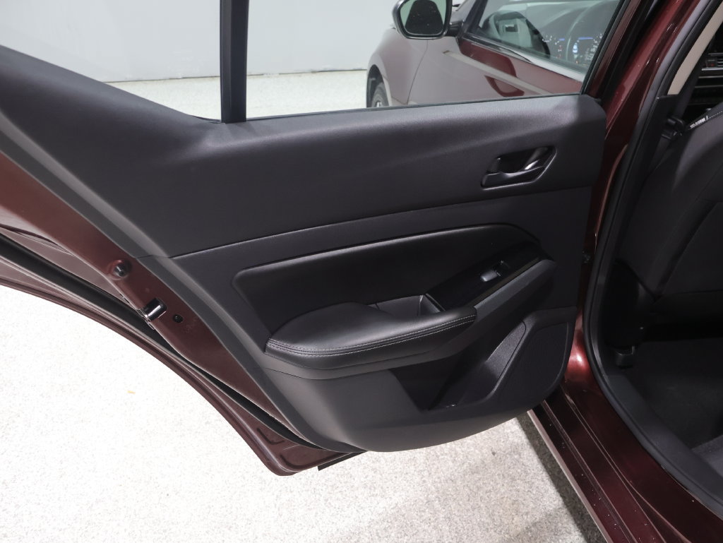 Used 2023 Nissan Altima 2.5 SV w/ SV Premium Package AWD/4WD image 18