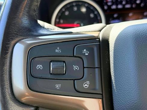 Used 2022 Chevrolet Silverado 2500 High Country w/ LPO, Dark Essentials Package AWD/4WD image 25