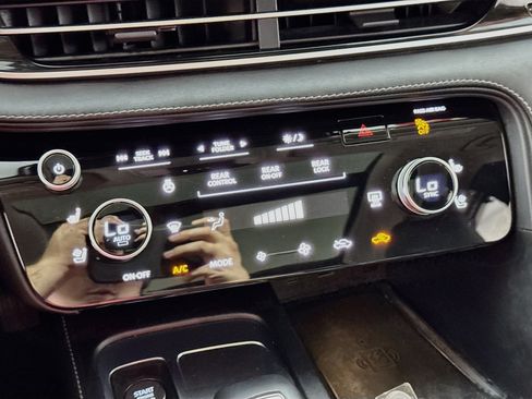 Used 2023 INFINITI QX60 Luxe w/ Performance Audio Package AWD/4WD image 19