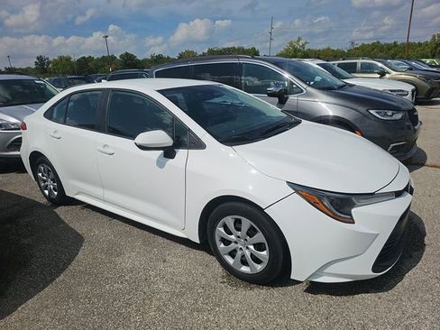 Used 2024 Toyota Corolla LE FWD image 8