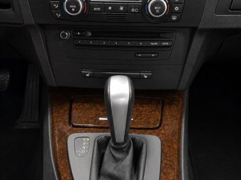 Used 2009 BMW 335i Sedan w/ Premium Pkg RWD image 10