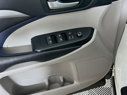 Used 2019 Toyota Highlander XLE FWD image 15