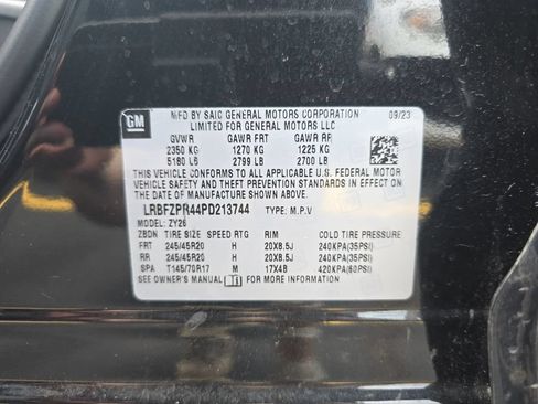 Used 2023 Buick Envision Essence w/ Technology Package I AWD/4WD image 35