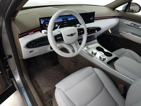 Used 2026 Genesis GV70 2.5T Advanced image 10