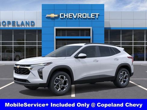New 2026 Chevrolet Trax LT w/ Driver Confidence Package FWD image 2