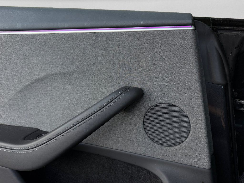 Used 2025 Tesla Model 3 Long Range RWD image 28