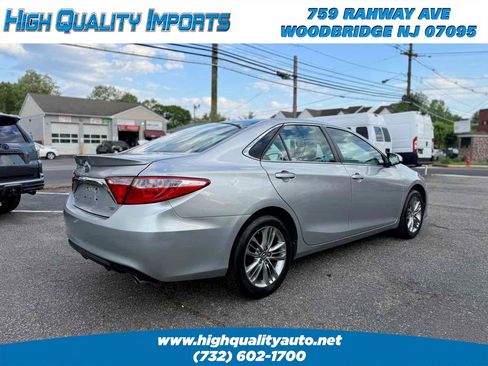 Used 2017 Toyota Camry SE FWD image 7