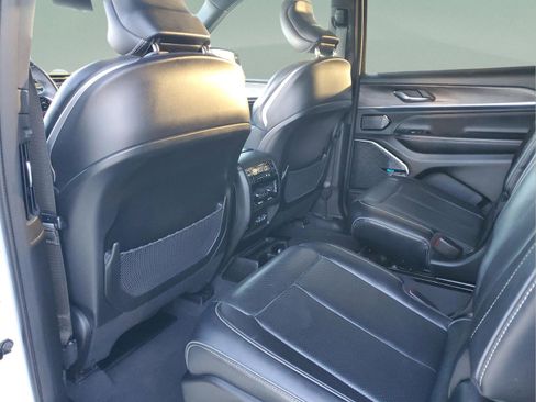 Certified 2021 Jeep Grand Cherokee L Overland w/ Luxury Tech Group IV image 10