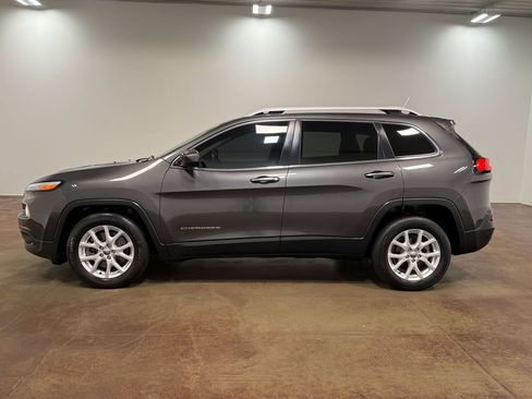 Used 2014 Jeep Cherokee Latitude FWD image 27