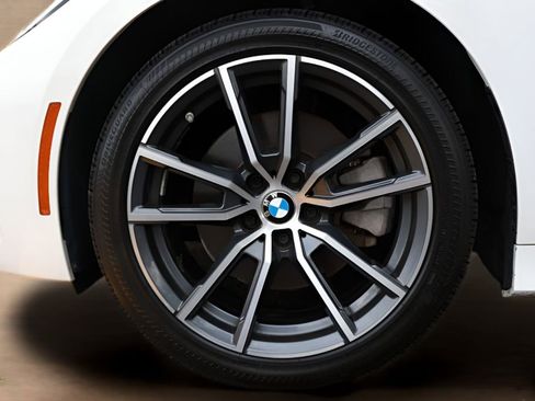 Used 2019 BMW 330i Sedan w/ Convenience Package RWD image 32