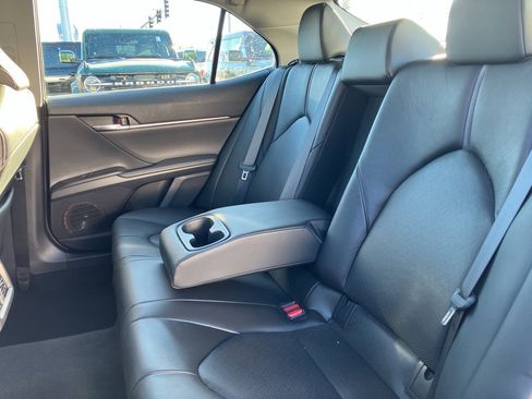 Used 2021 Toyota Camry XLE w/ Navigation Package image 31