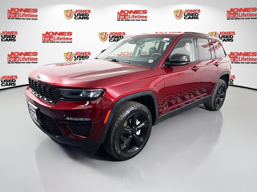 Used 2023 Jeep Grand Cherokee Limited w/ Black Appearance Package AWD/4WD image 14
