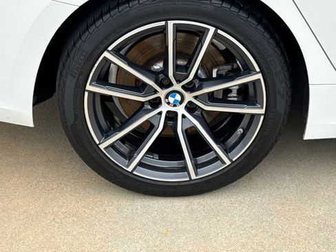 Used 2021 BMW 330i Sedan w/ Convenience Package RWD image 9
