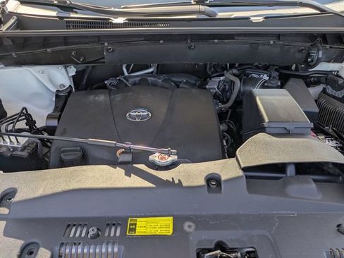 Used 2019 Toyota Highlander Limited AWD/4WD image 13