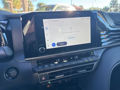 Used 2026 Toyota Camry SE image 13